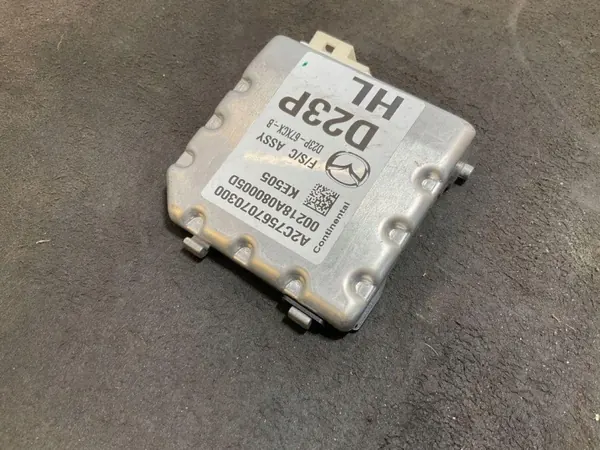 Mazda 2 etukamera OEM D23P67XCX - Käytetty image 4