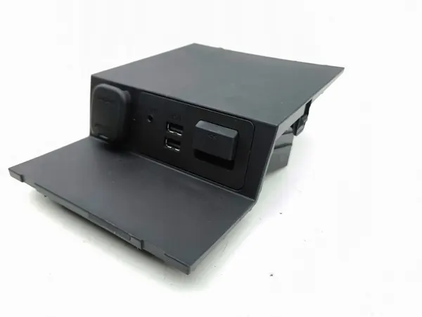 Mazda CX-5 II USB-aansluiting OEM K123644A1 2018 image 3