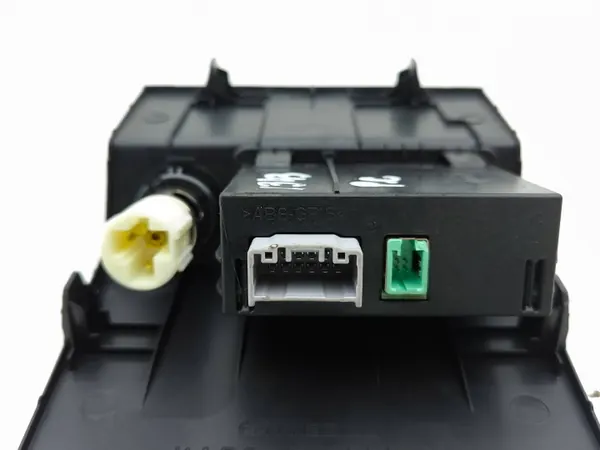 Mazda CX-5 II USB-aansluiting OEM K123644A1 2018 image 7
