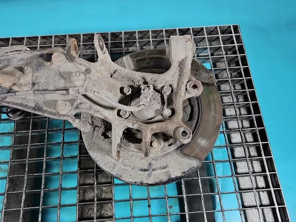 Mozzo ruota posteriore sinistro Hyundai Tucson III 15-20 image 5