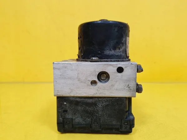 Bomba ABS DRC100205 para Toyota Corolla E11 1.6 image 4