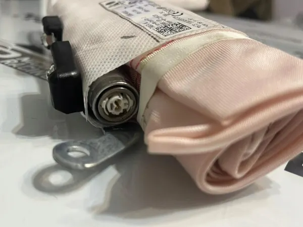 Airbag Audi OE 80A880242F - Estado usado image 4