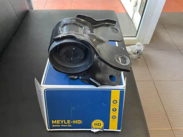 Silentblock de braço OEM 53-14 610 0013/HD usado image 2
