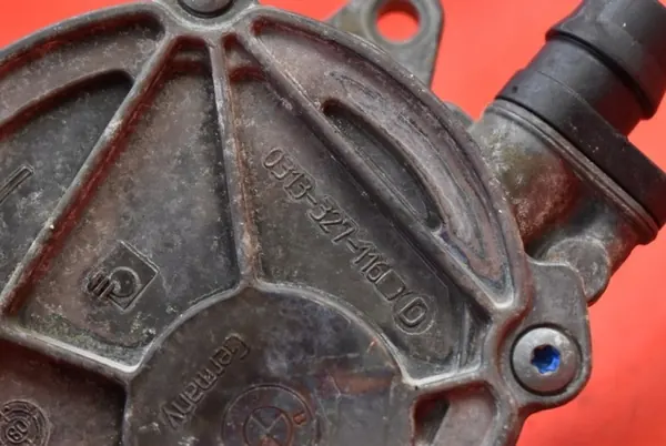 Imupumppu BMW E90 E91 2.0i 170 HV 08-13 image 7