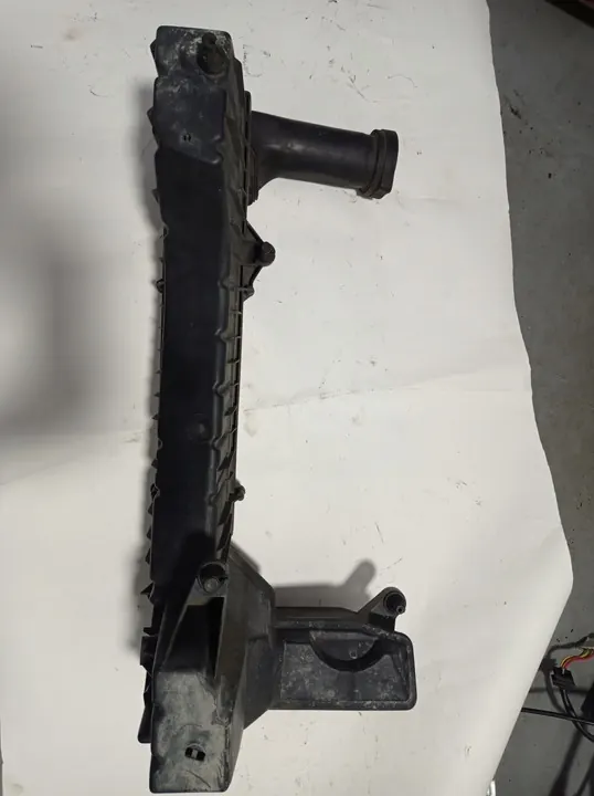 Ilmansuodattimen Kotelo Mercedes W203 2.0 A1110940304 image 5