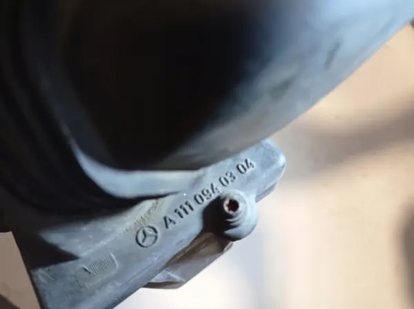 Ilmansuodattimen Kotelo Mercedes W203 2.0 A1110940304 image 7