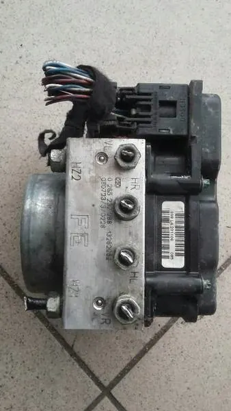 Pompe ABS OEM 32288 pour Opel Corsa D - Occasion image 2