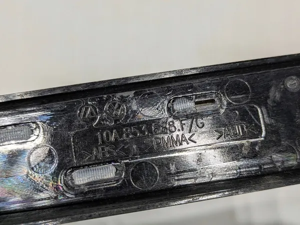 Insigne d'aile avant droit Volkswagen ID.3 10A853688 image 3