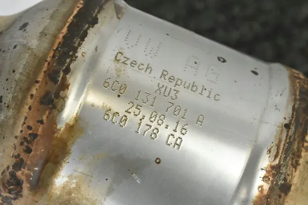 Gebruikte Skoda OE Katalysator OEM 6C0131690G image 3