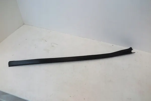 BMW X6 G06 rechte Windschutzscheibenleiste OEM 7465340 image 2