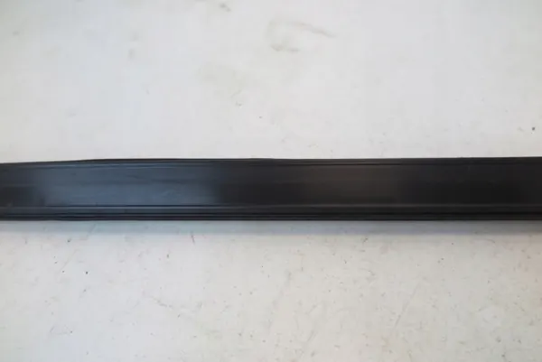 BMW X6 G06 rechte Windschutzscheibenleiste OEM 7465340 image 3
