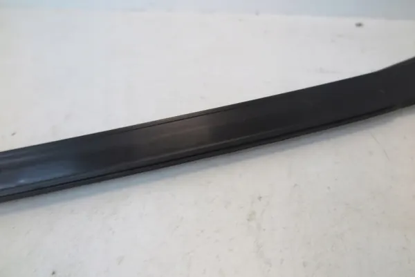 BMW X6 G06 rechte Windschutzscheibenleiste OEM 7465340 image 4