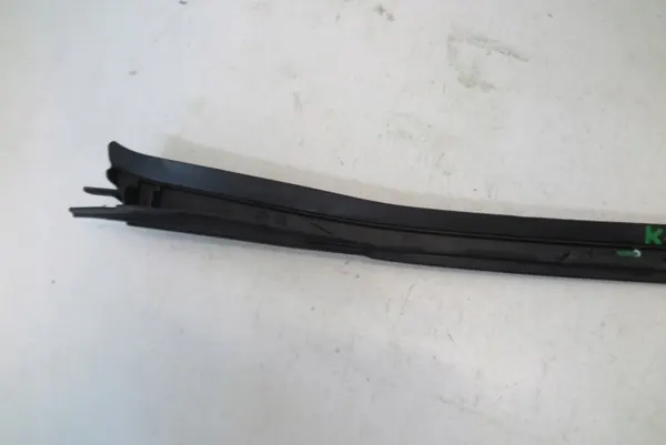 BMW X6 G06 rechte Windschutzscheibenleiste OEM 7465340 image 7