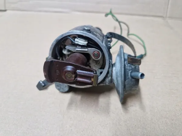 Distributeur d'allumage + Capot Opel Kadett 1.1 1966-1967 image 3