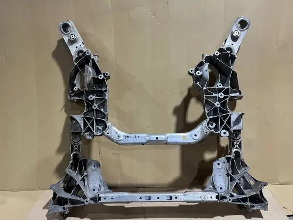 Etuakselikannatin BMW G30 G31 G11 G12 OEM 6862471 image 2
