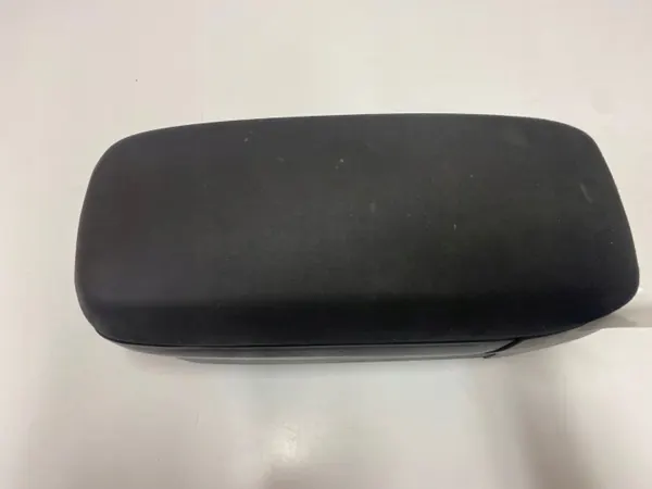 Toyota Avensis T250 konsolin käsinoja OEM JUT108158 image 2