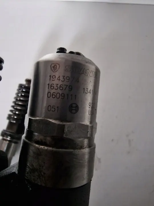 Scania Einspritzpumpe OEM 1943974 - Gebraucht image 5