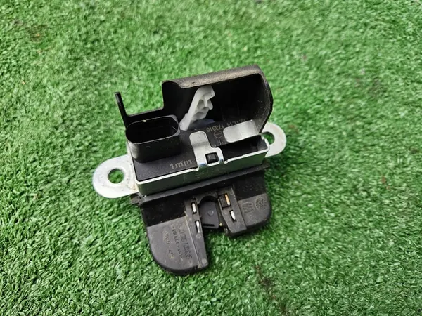 Bagagelås SEAT Leon III 3D image 5