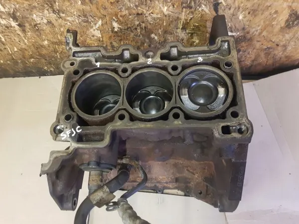 Bloque motor inferior OEM mercedes413 pistones cigüeñal image 2