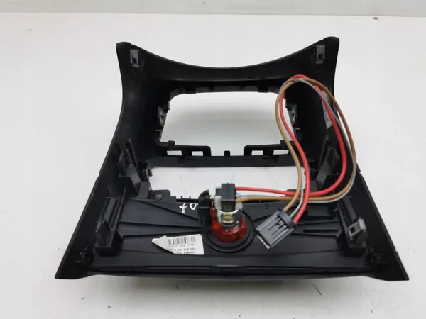 Audi A7 S7 12V-pistorasia OEM 4G0919180A - Taka image 6