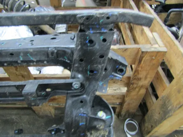 Voorophangingbalk OEM P6608089871 - Gebruikt image 4