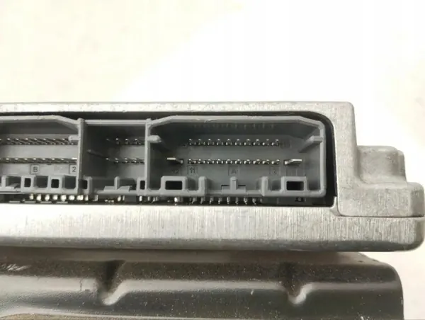 Dodge Ram 19- Versterker OEM P68369634AG image 4