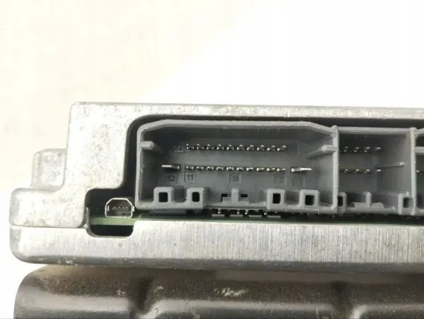 Dodge Ram 19- Versterker OEM P68369634AG image 6