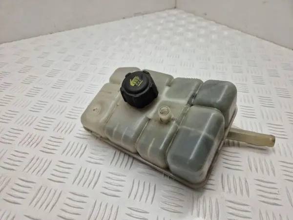 Koelvloeistof expansievat OEM 217101626R - Gebruikt image 3