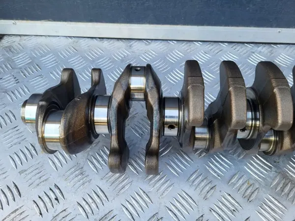 Cigüeñal BMW OE 7527883 - Estado Usado image 3