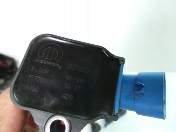 Bobina de ignição Alfa Romeo 1.4 T-JET OE 55270223 image 2