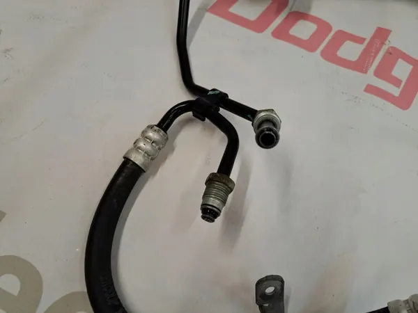 Flexible de direction OEM 05006617AH pour Caravan image 4