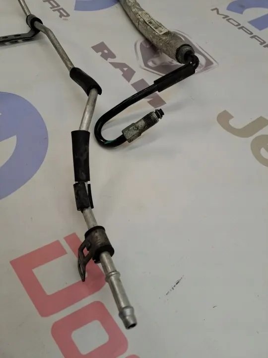 Flexible de direction OEM 05006617AH pour Caravan image 5