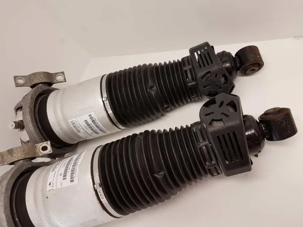Audi Q7 Hinterachsdämpfer OEM 4L0616019C/4L0616020C image 4