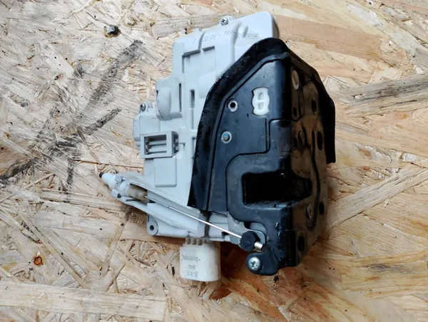 Cerradura de puerta delantera P Modecar DA-26961 image 3