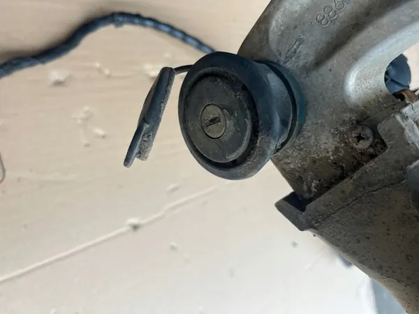 Vetokoukku Audi A4 B6 2000-2004 Sedan 8E0800495A image 3