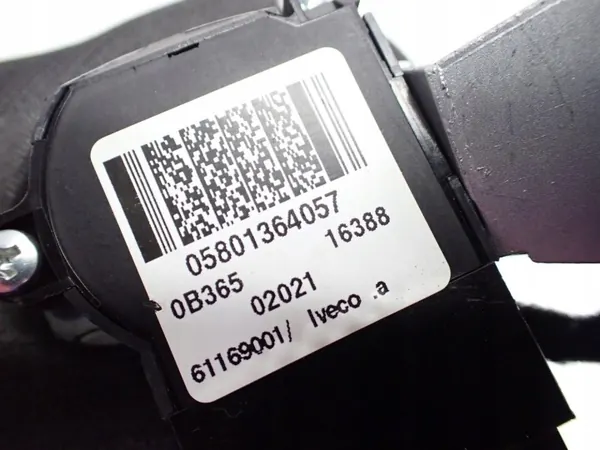 Tändningsnyckelset OEM 05801364057 för Iveco Daily VI image 4