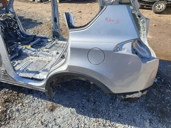 Panel trasero Toyota RAV4 OEM JAKJX image 4