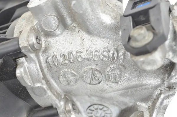 2014 Land Rover Range Rover Evoque L538 Colector de admisión LR019987 image 8