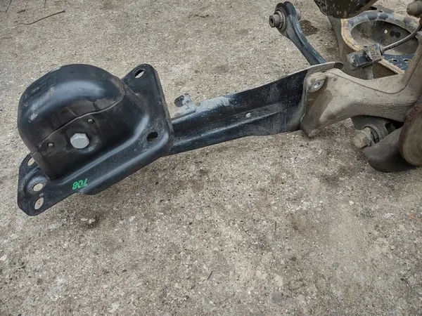 Mozzo posteriore sinistro Skoda Yeti 5L OEM image 3