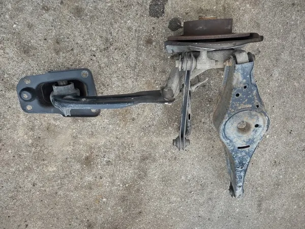 Mozzo posteriore sinistro Skoda Yeti 5L OEM image 7