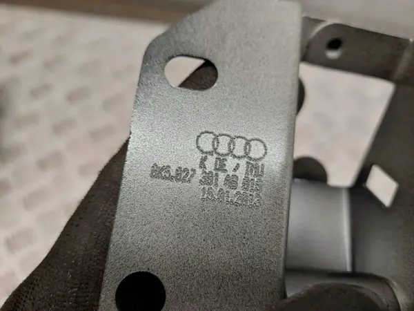Linke Heckklappenscharnier OEM 8K5827301AB Audi A4 B8 image 3