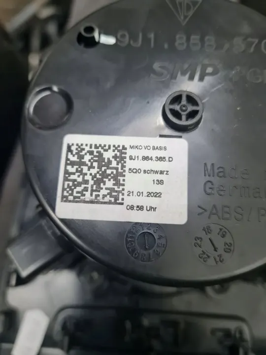Porte-gobelet Porsche Taycan OEM 9J1864365D - Occasion image 3