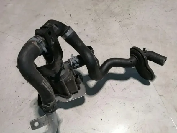 Pompe à eau OEM 06H121601N pour Audi 3.0 TFSI image 6