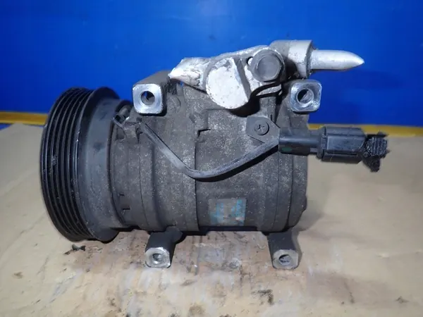 Compresseur de climatisation Hyundai 97701-0X100 image 2