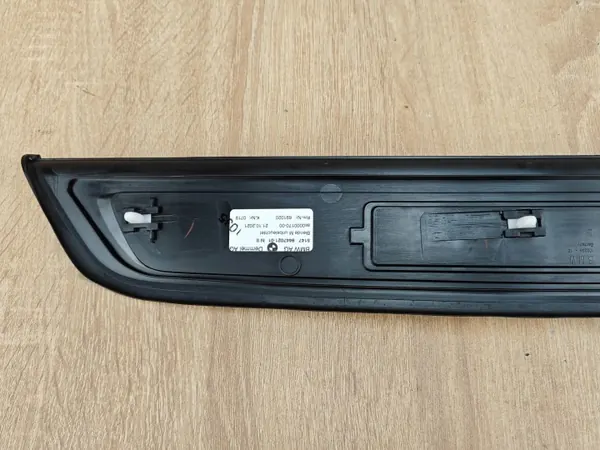 OEM 9447021 Cubre umbral izquierdo trasero M-Package BMW G30/G31 image 5