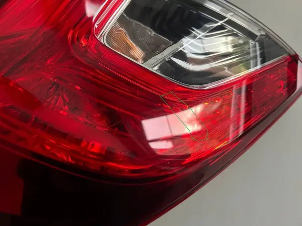 Luz trasera LED izquierda Honda Civic X Sedan 2016-2019 OEM image 5