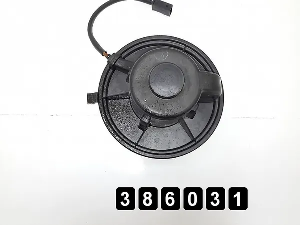 VW Passat Lämmitinpuhallin 1994 893819021 image 2