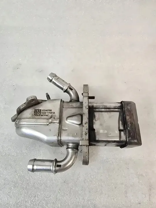 Refroidisseur EGR OEM 32240785 pour Volvo XC90 2.0L image 2