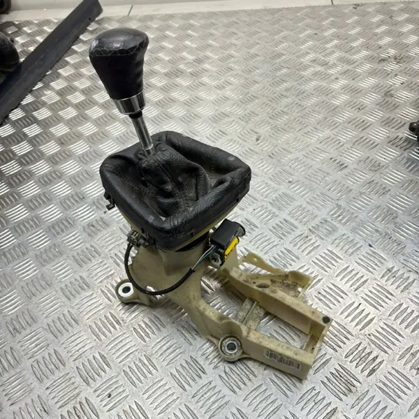 Selector de palanca de cambios OEM 08653829 Volvo XC90 image 2