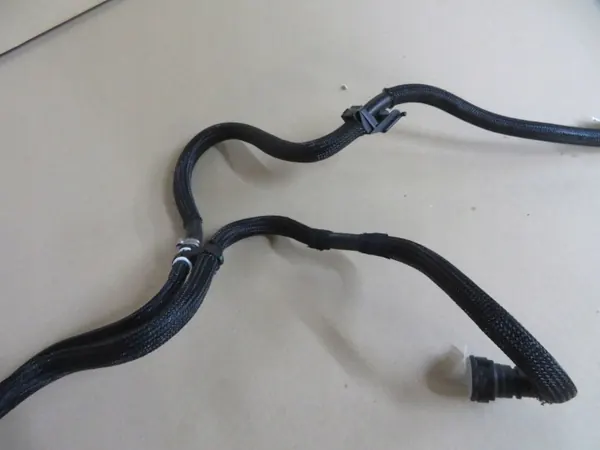 Tuyau huile OEM 9838264680 pour Peugeot Citroen image 5